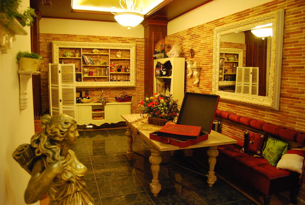 2 Kitarrat Boutique Hotel & Spa Durrës Kültér fotó