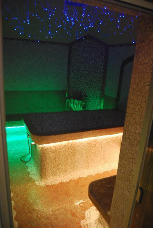 2 Kitarrat Boutique Hotel & Spa Durrës Kültér fotó
