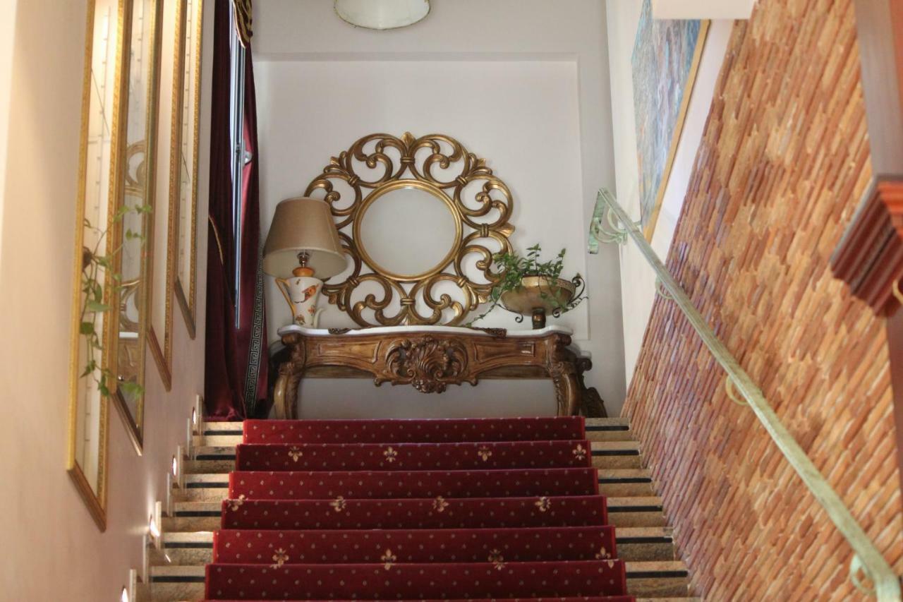 2 Kitarrat Boutique Hotel & Spa Durrës Kültér fotó
